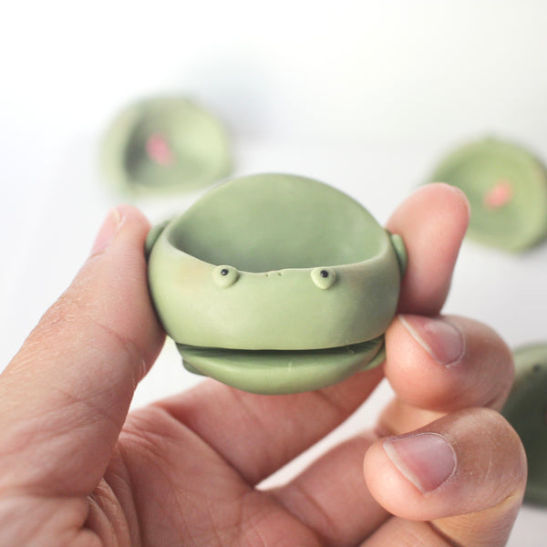 Froggo Photo Card Stand