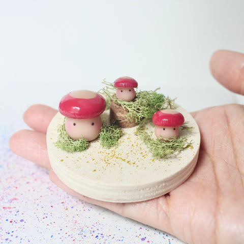 Mossy Shroom Family (Red)